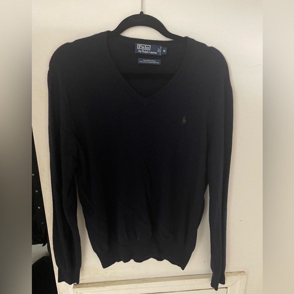 Look at the pics to see condition (2 little holes in the back of sweater)